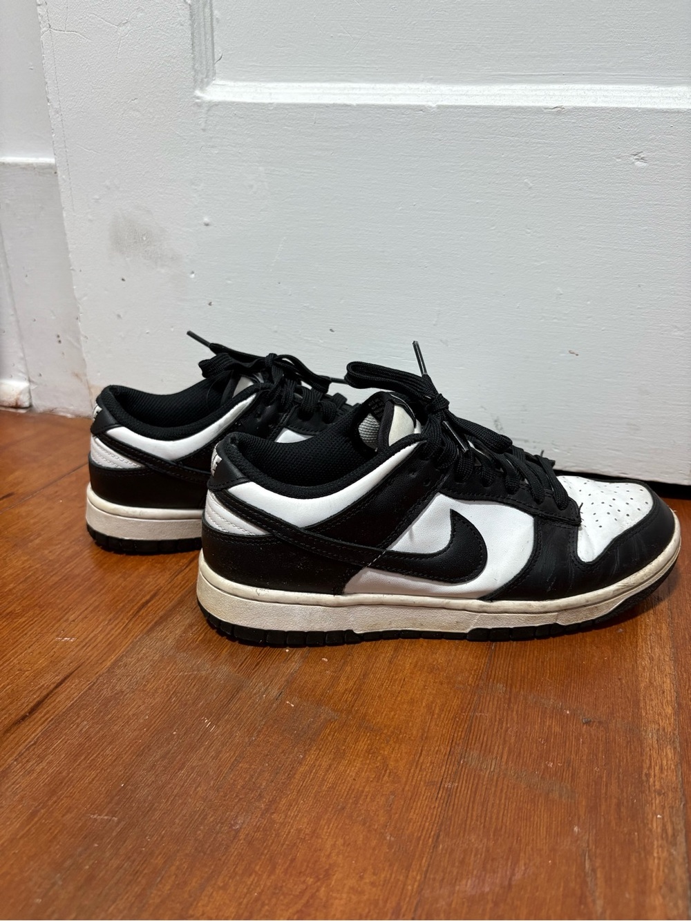 Nike Low-Top Panda Dunks